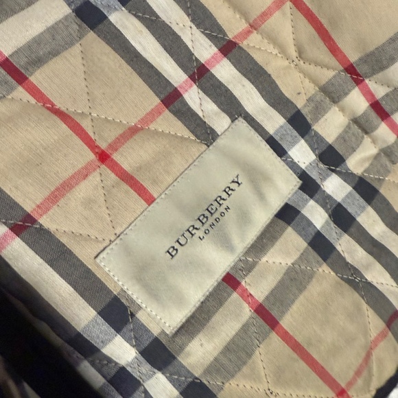 Womens Burberry quilt jacket black large - Picture 3 of 5